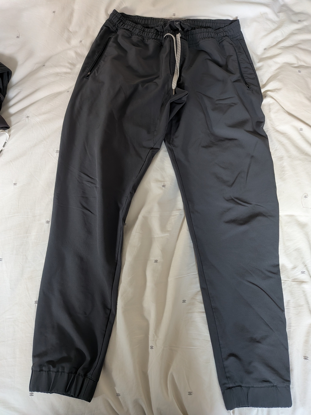 Vuori Gray Joggers with Drawstring